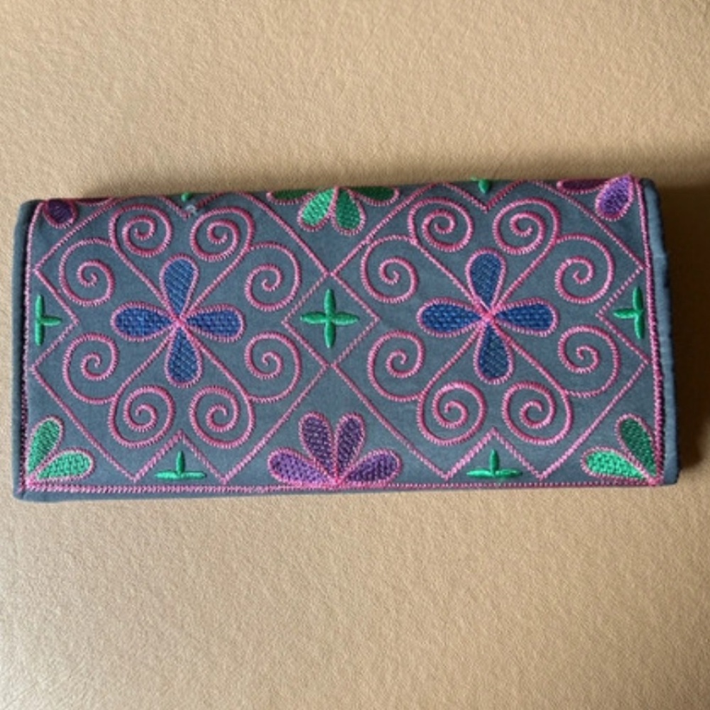Beautiful large bifold wallet